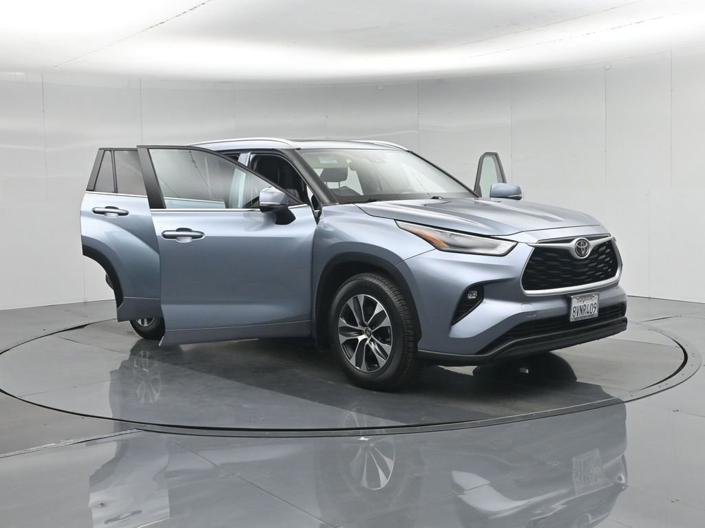 Used 2021 Toyota Highlander XLE image 56