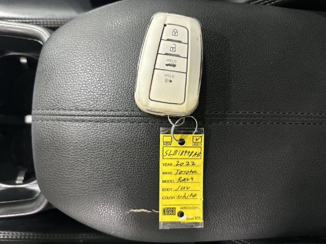 Used 2022 Toyota RAV4 XLE Premium AWD/4WD image 33