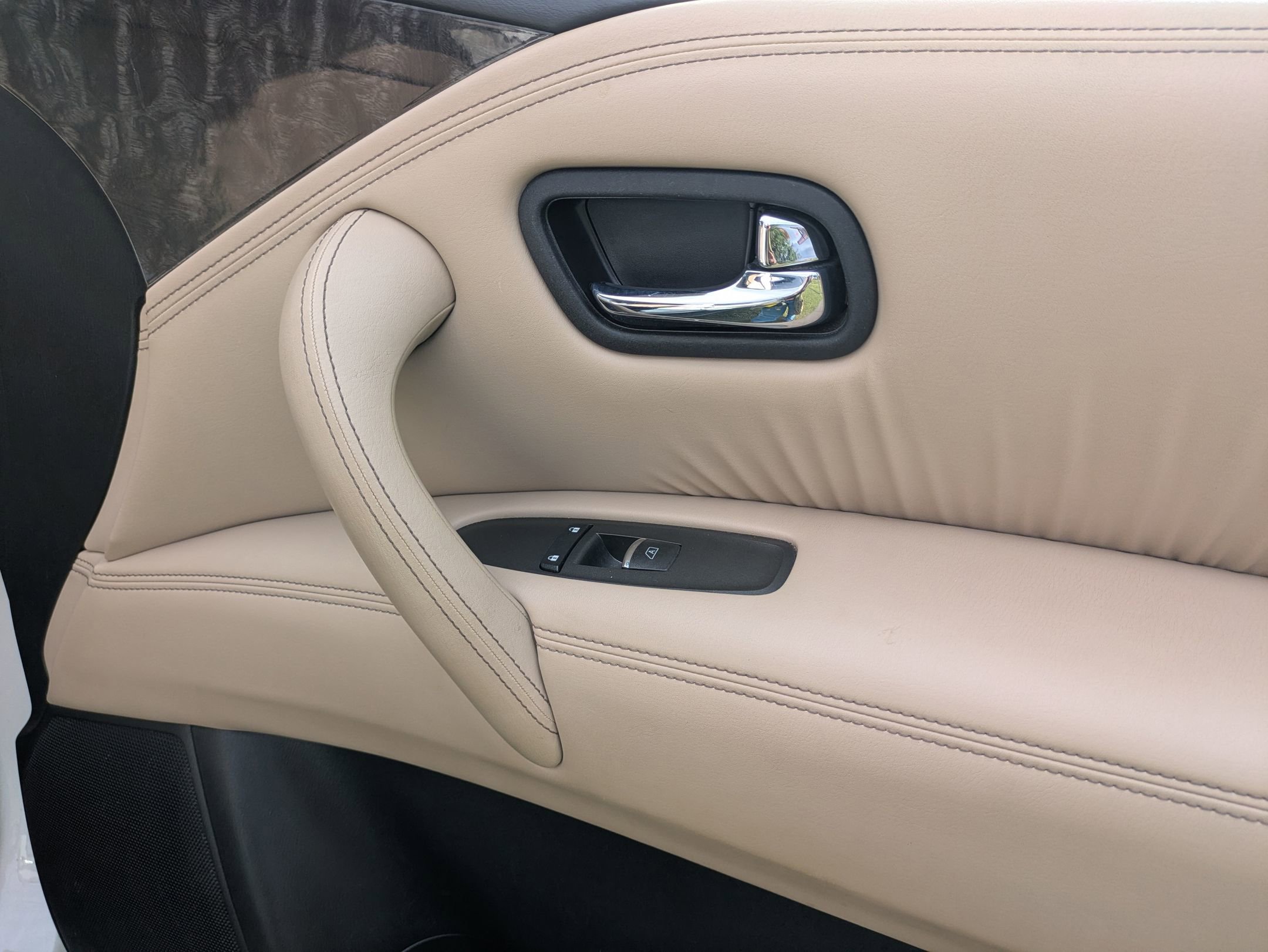 Used 2021 Nissan Armada Platinum w/ Captain's Chairs Package image 35