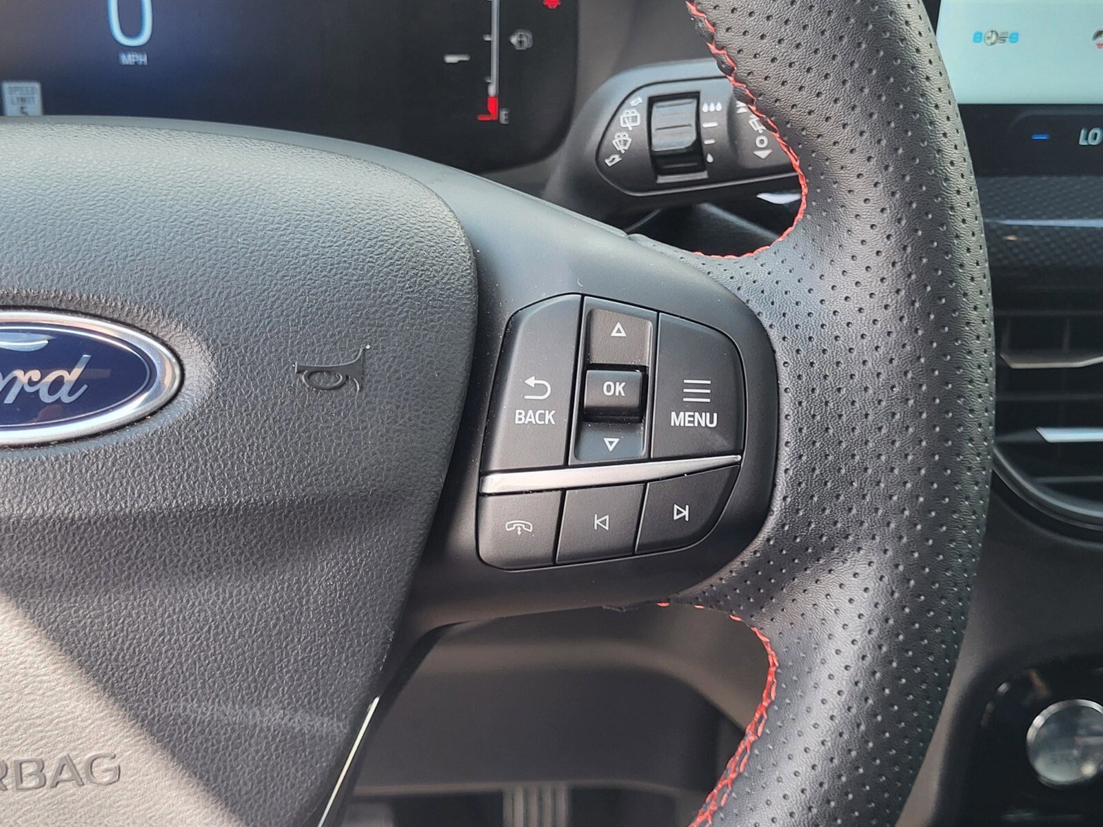 Certified 2025 Ford Escape ST-Line w/ Tech Pack #1 image 29