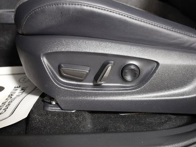 Used 2023 Toyota Crown XLE image 18