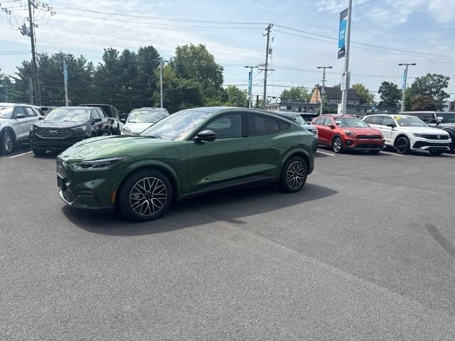 Certified 2025 Ford Mustang Mach-E Premium AWD/4WD image 3