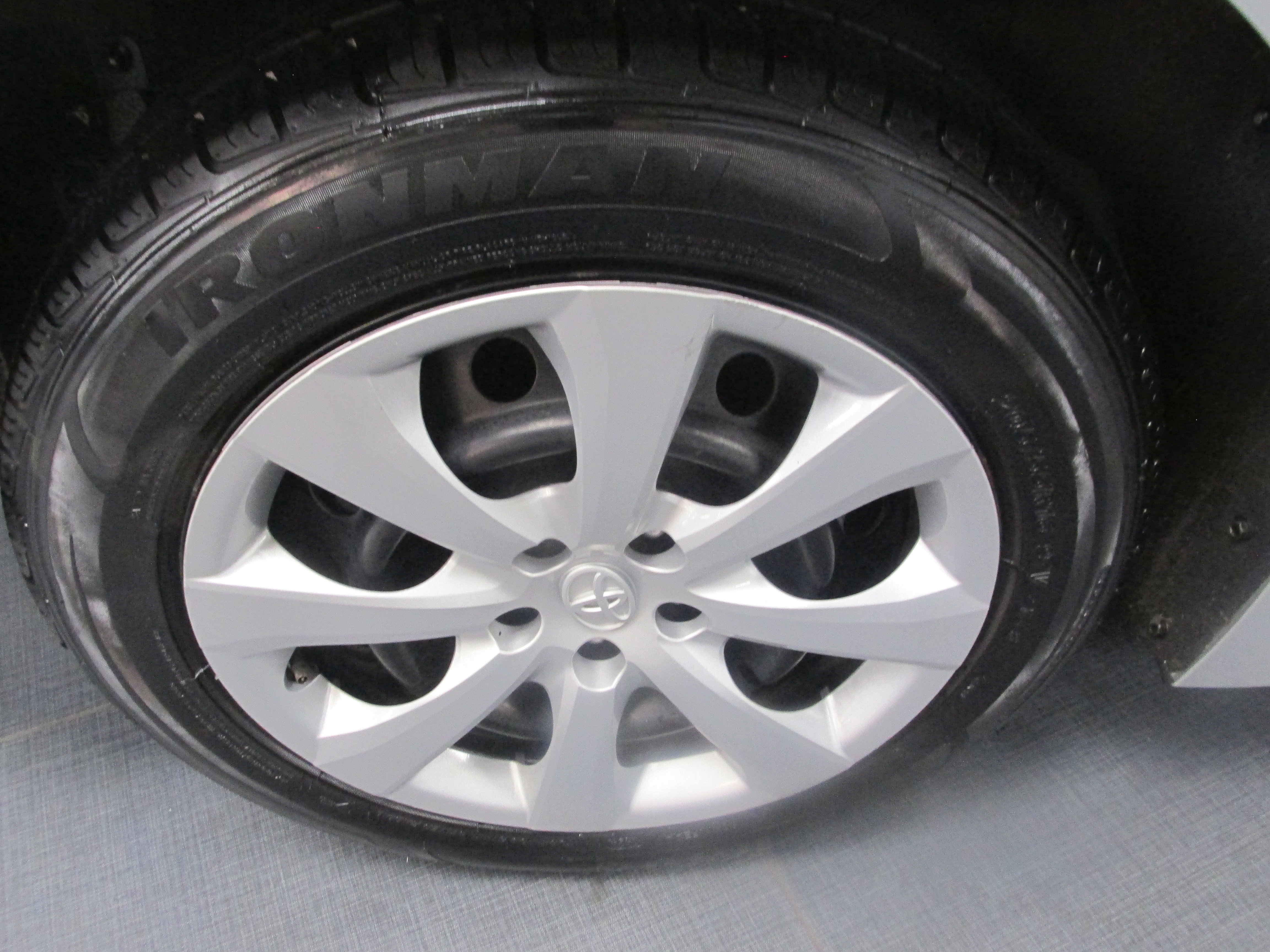 Used 2023 Toyota Corolla LE FWD image 16