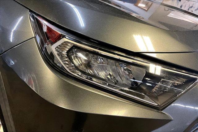 Used 2020 Toyota RAV4 XLE image 29