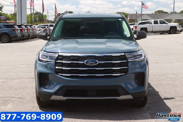Certified 2025 Ford Explorer Active RWD image 2