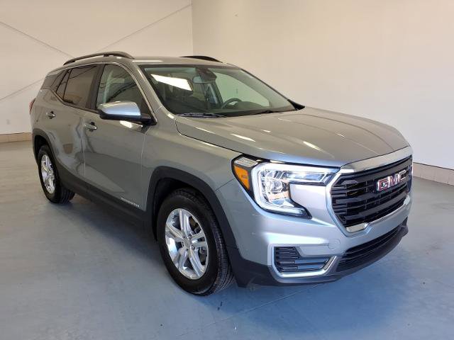 Used 2024 GMC Terrain SLE w/ Driver Convenience Package