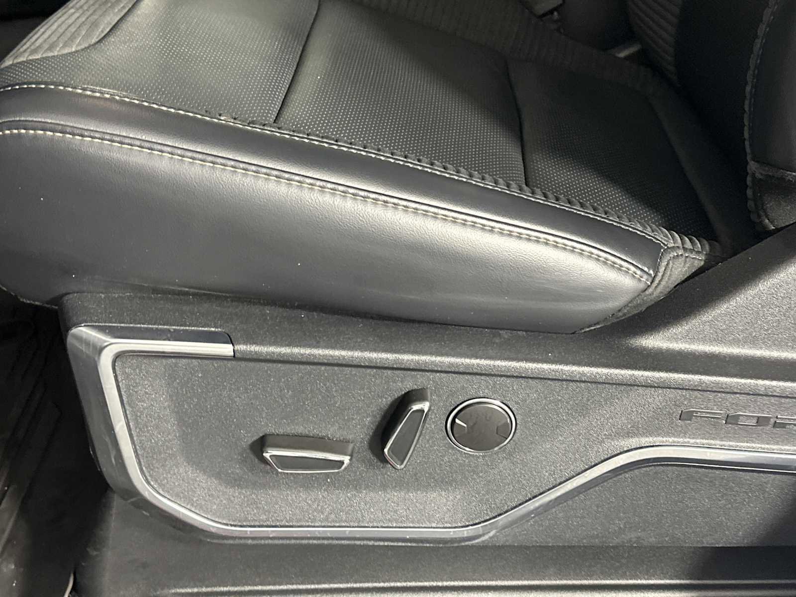 Certified 2022 Ford F150 Raptor w/ Equipment Group 801A High image 8