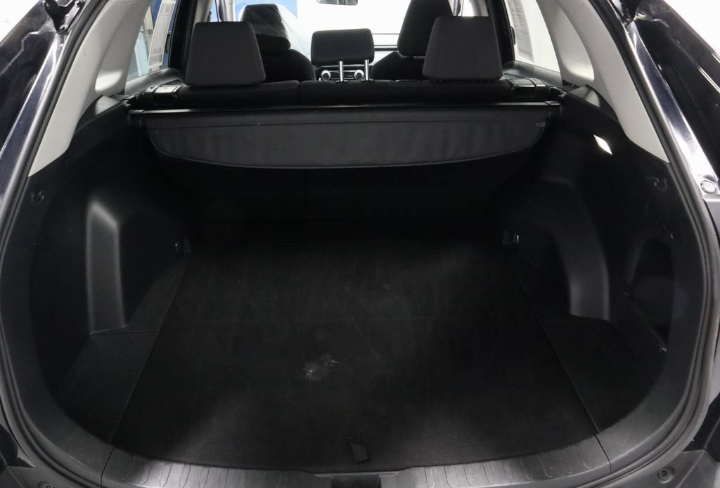 Used 2024 Toyota RAV4 XLE AWD/4WD image 14