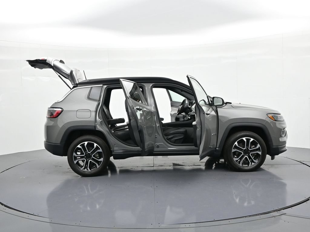 Used 2023 Jeep Compass Limited AWD/4WD image 28