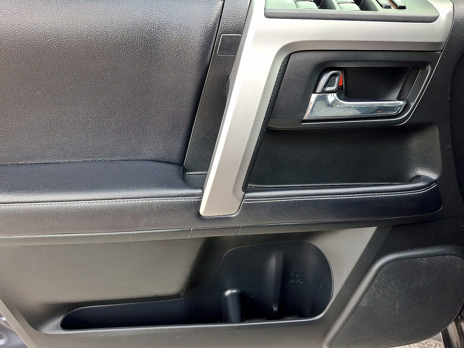 Used 2018 Toyota 4Runner SR5 RWD image 11