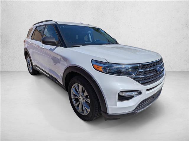 Certified 2023 Ford Explorer XLT w/ Equipment Group 202A AWD/4WD image 3