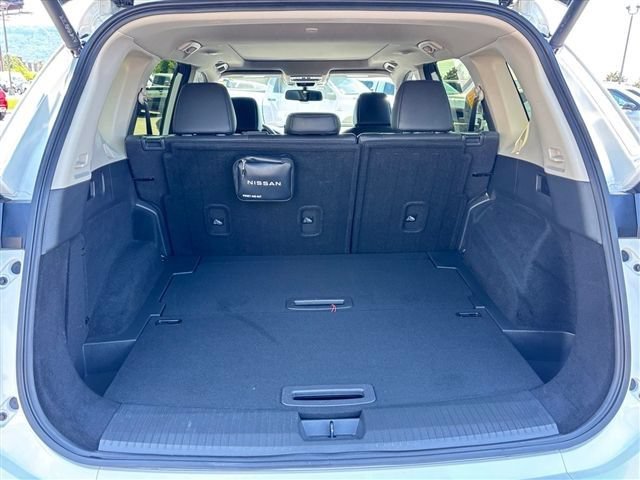 Used 2024 Nissan Rogue Platinum w/ Platinum Premium Package FWD image 19