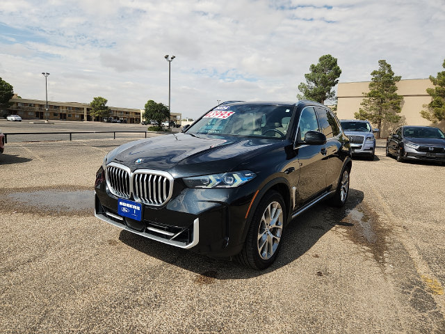 Used 2024 BMW X5 xDrive40i w/ Premium Package AWD/4WD image 3