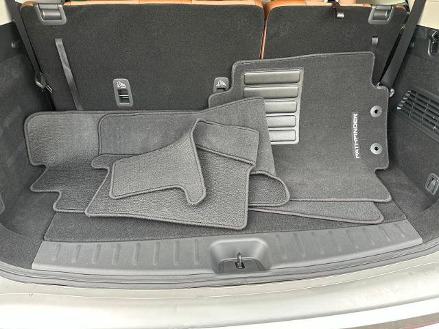 Used 2025 Nissan Pathfinder Platinum w/ Cargo Package AWD/4WD image 33