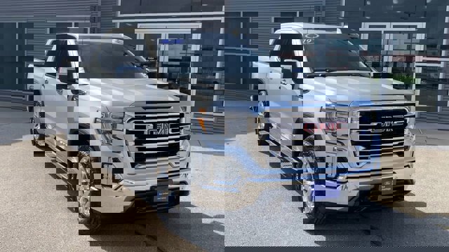 Used 2019 GMC Sierra 1500 SLT w/ SLT Premium Plus Package image 4