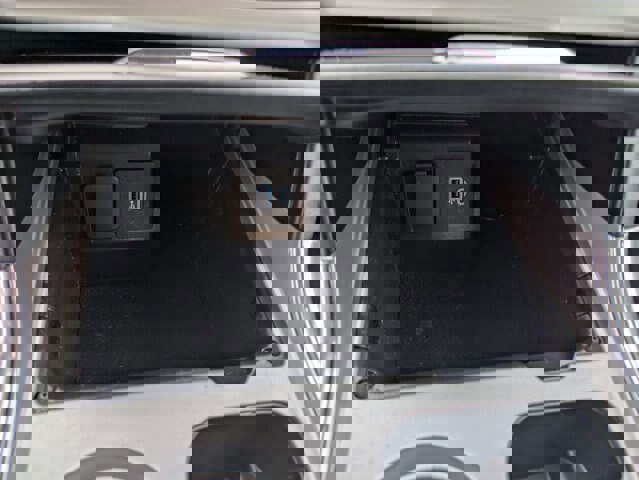 Certified 2022 Ford Explorer XLT w/ Equipment Group 202A image 20