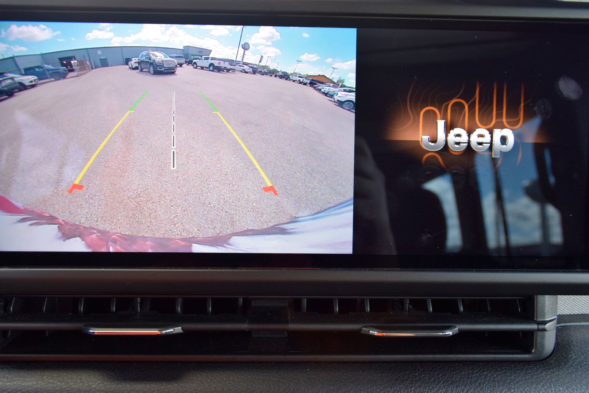 Used 2025 Jeep Wrangler Unlimited Sport AWD/4WD image 13