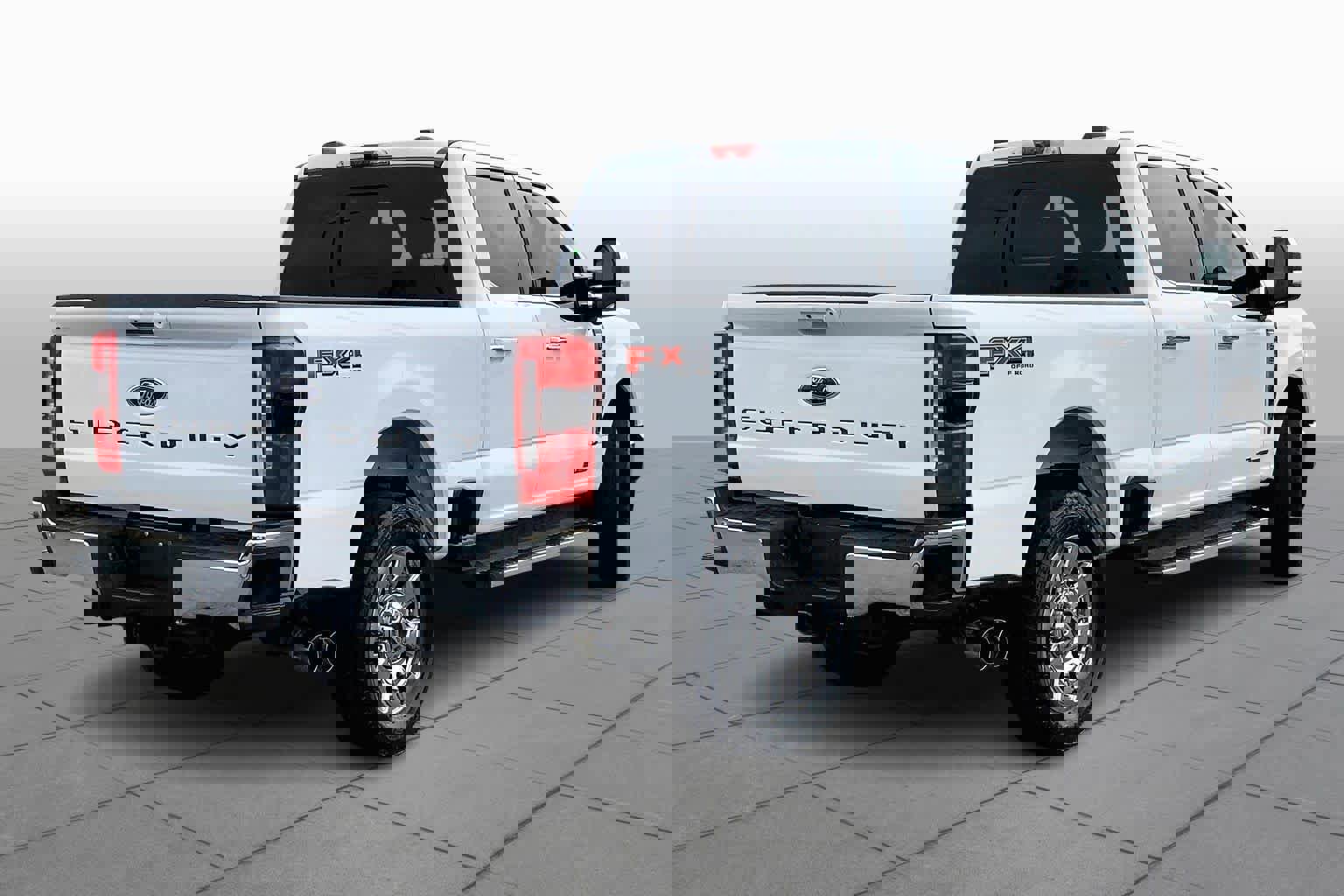 Certified 2023 Ford F250 Lariat w/ Chrome Package image 3