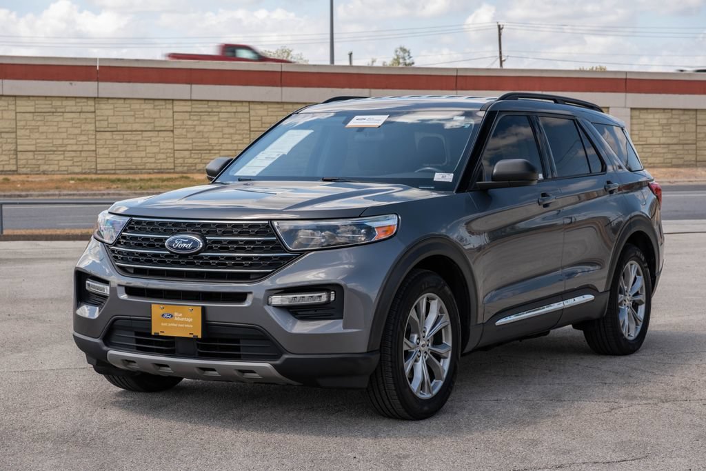 Certified 2023 Ford Explorer XLT w/ Equipment Group 202A RWD image 4