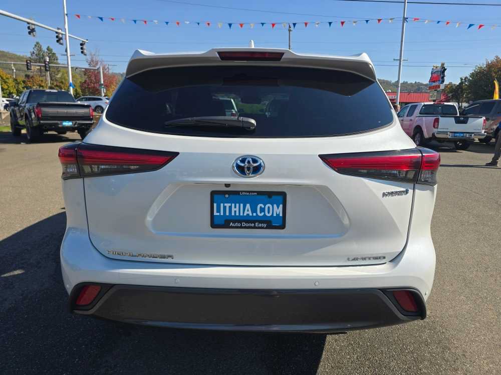 Used 2023 Toyota Highlander Limited AWD/4WD image 4
