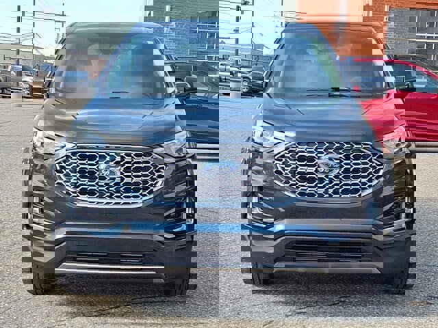 Certified 2024 Ford Edge SEL w/ Convenience Package image 4