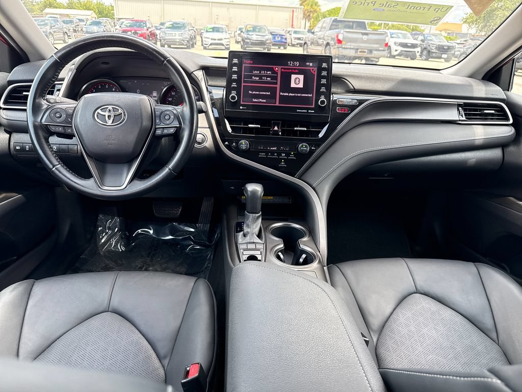 Used 2021 Toyota Camry XSE FWD image 5