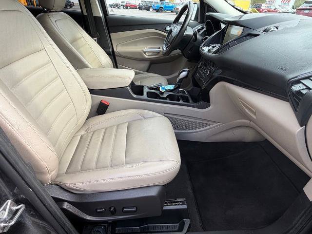 Certified 2019 Ford Escape Titanium AWD/4WD image 38
