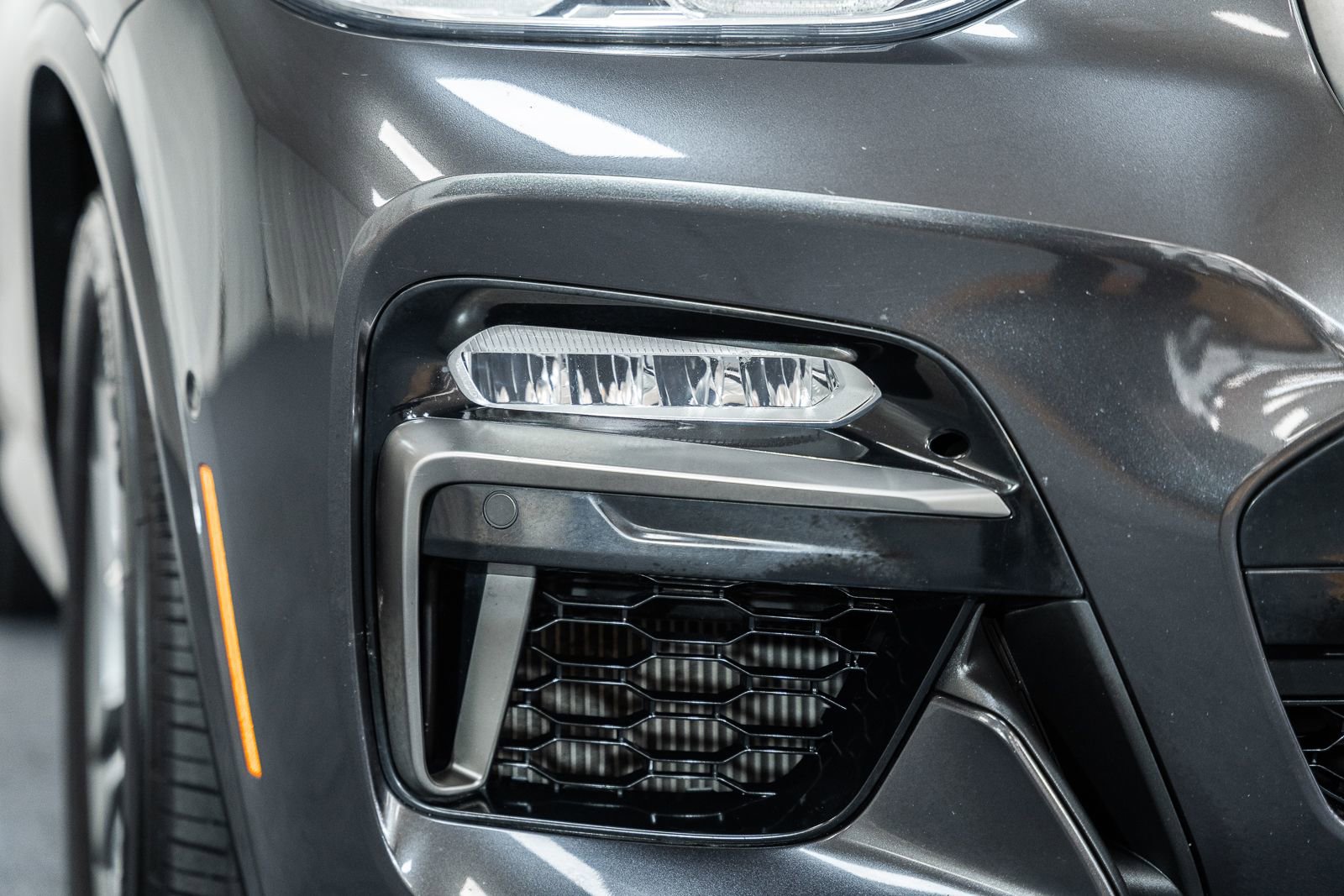 Used 2018 BMW X3 M40i image 17