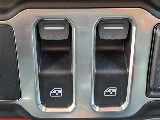 Used 2025 Jeep Wrangler Willys image 11