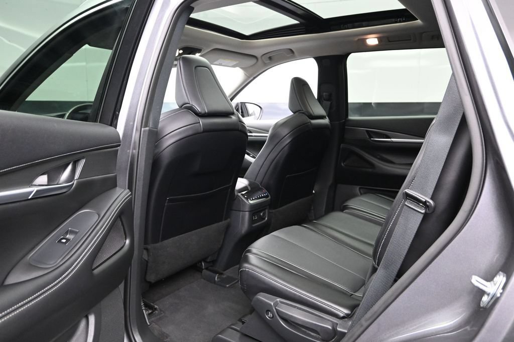 Used 2024 INFINITI QX60 Luxe AWD/4WD image 18