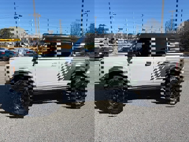Certified 2023 Ford Bronco Badlands image 5