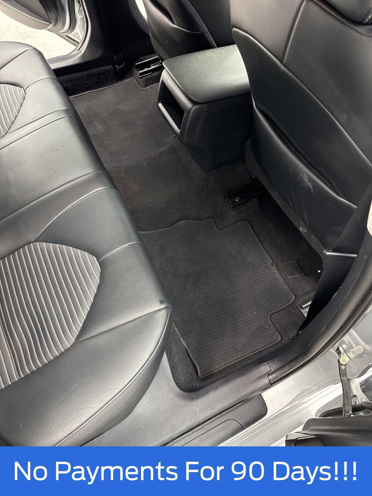 Used 2023 Toyota Camry SE image 28