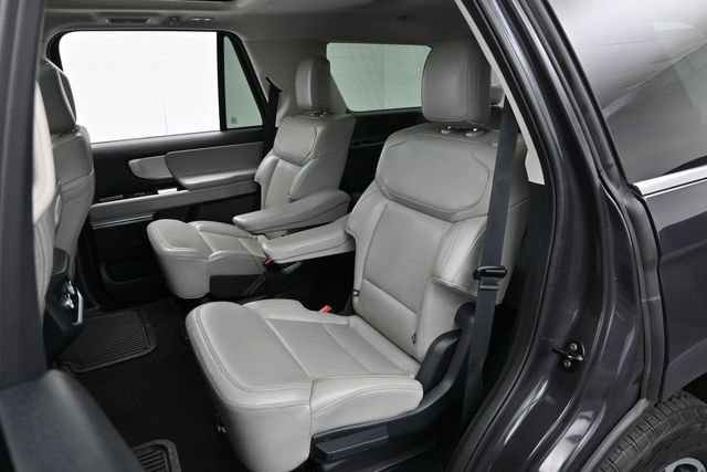 Certified 2025 Ford Expedition Active AWD/4WD image 28
