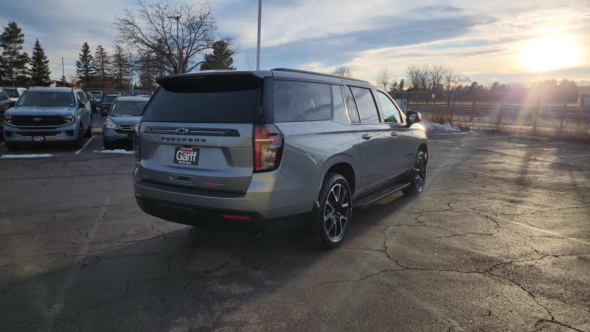 Used 2023 Chevrolet Suburban RST w/ Luxury Package image 12