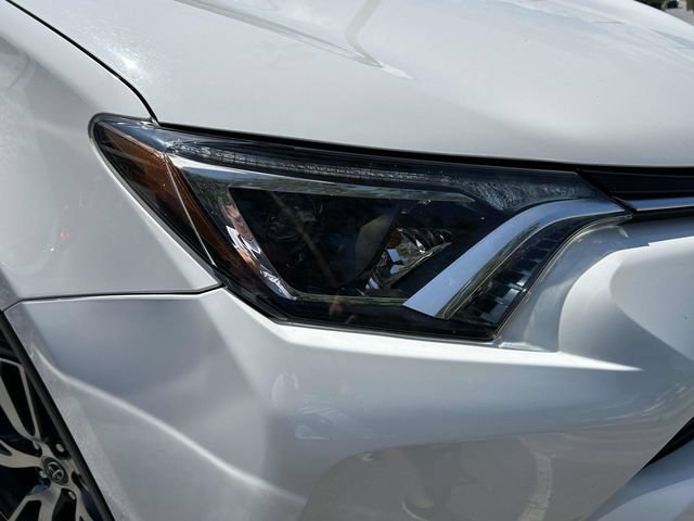 Used 2017 Toyota RAV4 XLE FWD image 3