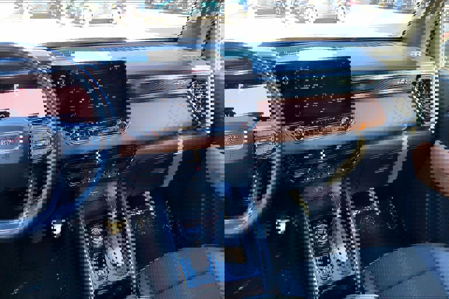 Used 2024 GMC Canyon AT4 image 6