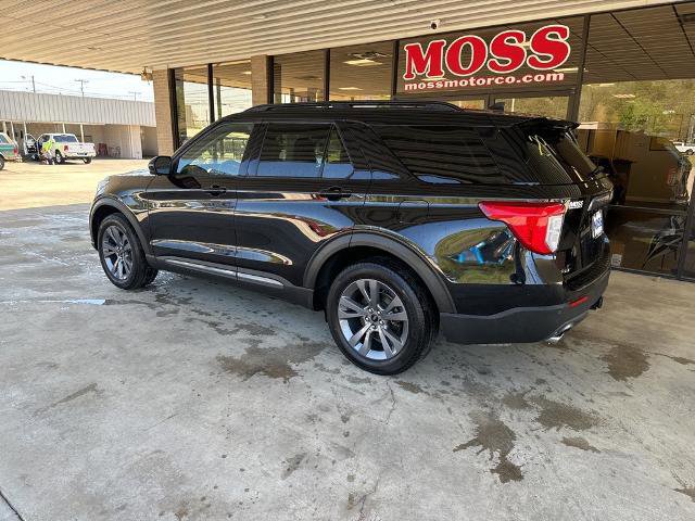 Certified 2023 Ford Explorer XLT w/ Equipment Group 202A image 3