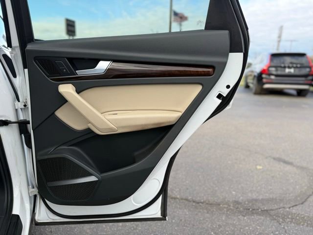 Used 2018 Audi Q5 2.0T Premium Plus w/ Premium Plus Package image 35