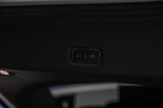 Certified 2025 Ford Expedition Active AWD/4WD image 12