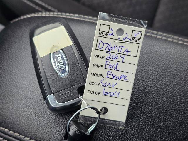Certified 2024 Ford Escape Active AWD/4WD image 36