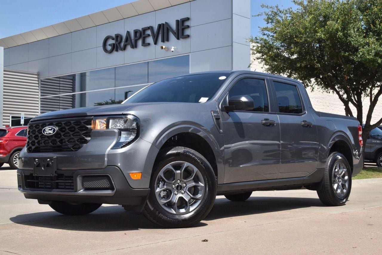Certified 2026 Ford Maverick XLT FWD image 2