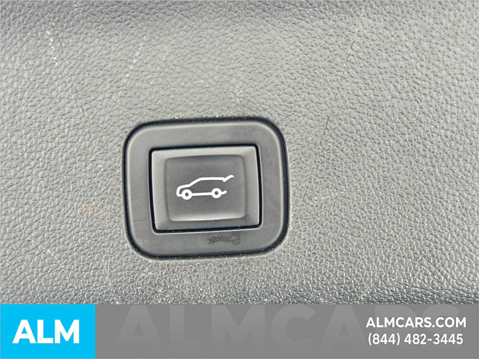 Used 2025 Chevrolet Tahoe Premier AWD/4WD image 22