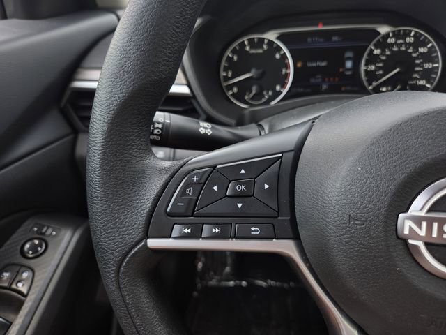 Used 2025 Nissan Altima 2.5 SV FWD image 19