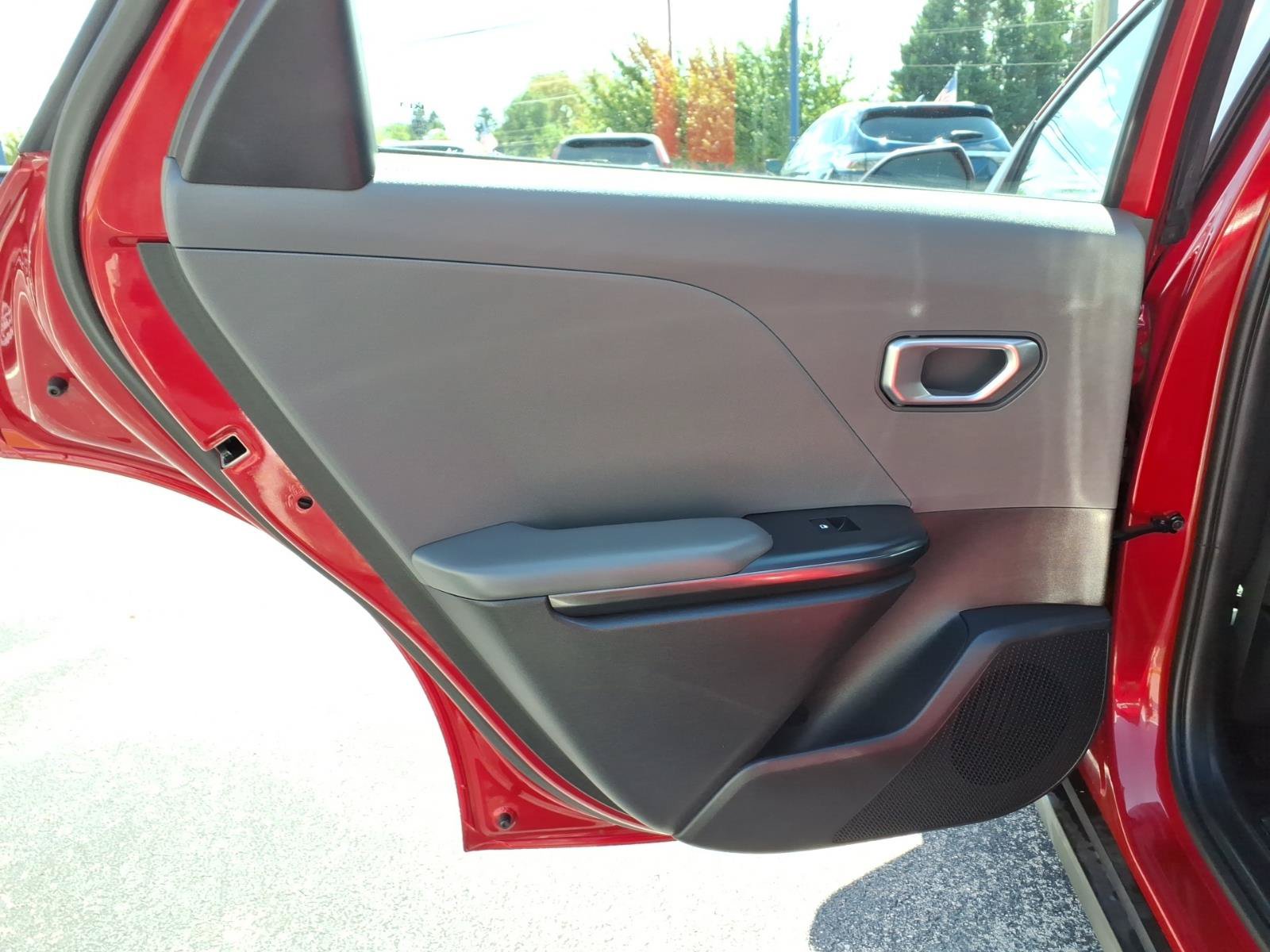 Used 2025 Kia K4 FWD image 23