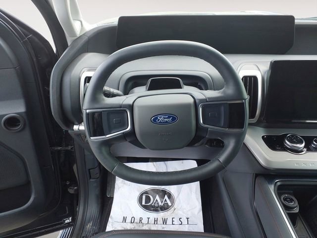 Certified 2025 Ford Expedition Active AWD/4WD image 12