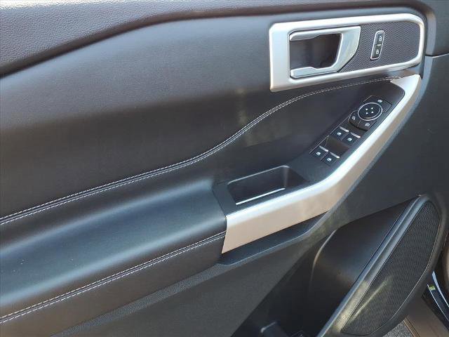 Certified 2023 Ford Explorer XLT w/ Equipment Group 202A AWD/4WD image 9