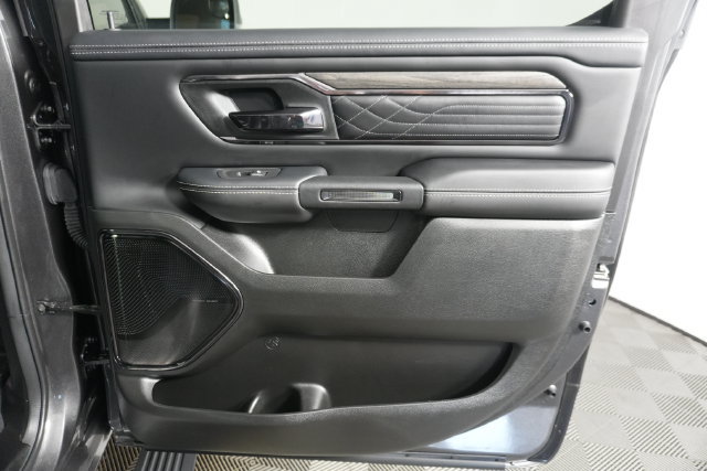 Used 2025 RAM 1500 Limited AWD/4WD image 39