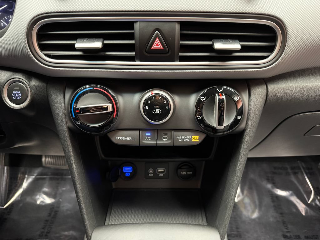 Used 2020 Hyundai Kona SEL AWD/4WD image 17