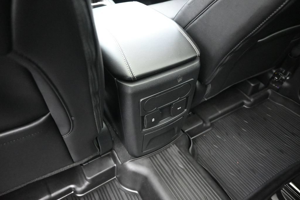 Certified 2023 Ford Explorer XLT w/ Equipment Group 202A AWD/4WD image 22