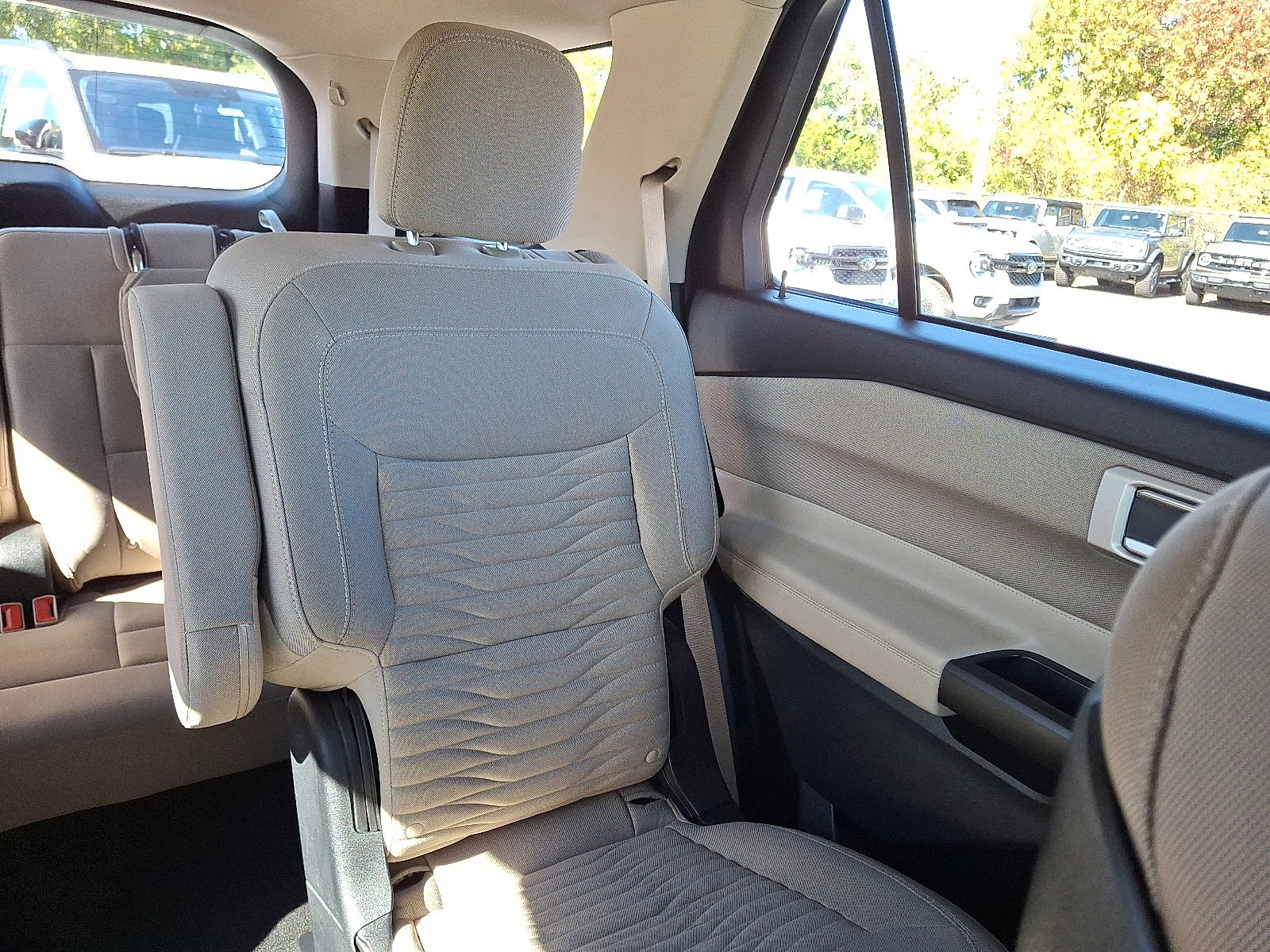 Certified 2020 Ford Explorer XLT w/ Comfort Package image 20